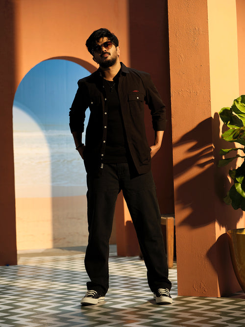 Classic Black Urban Casual Shirt With Dual Pockets