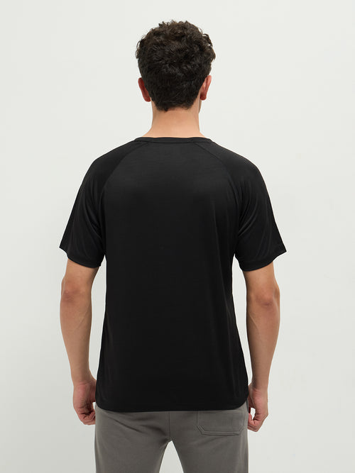 Otto Essentials STRIVO Performance T-Shirt - Black