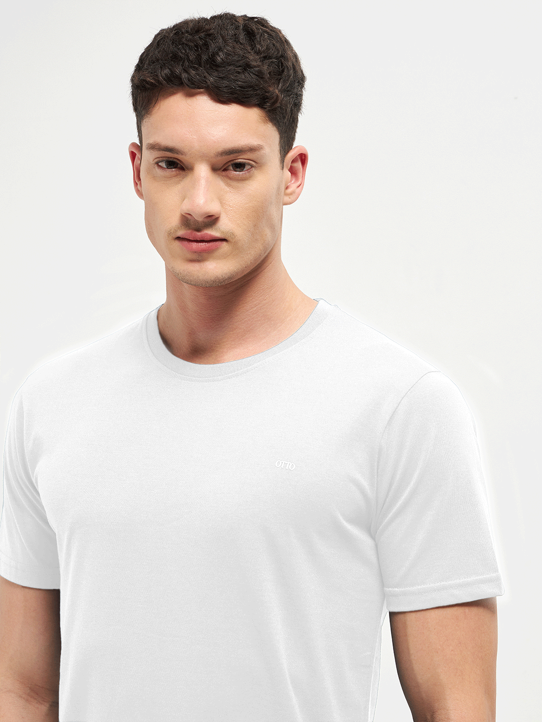 best white crew neck t shirt