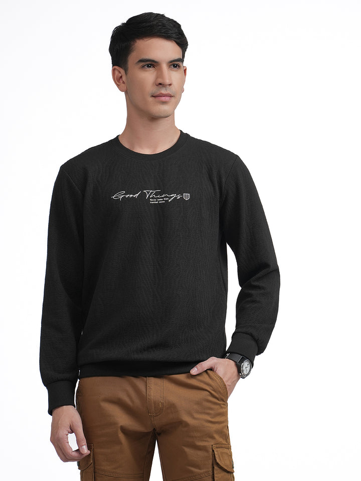 black crew neck t shirt