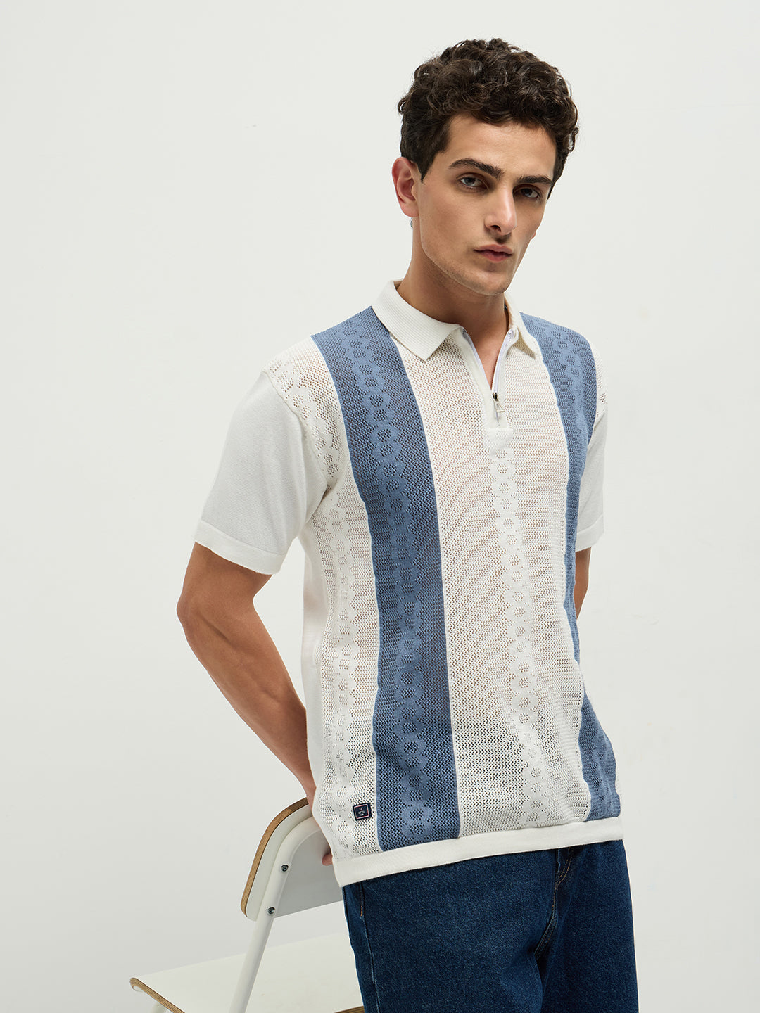 blue t shirt collar