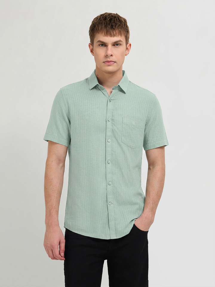 Grass Green Solid Casual Shirt