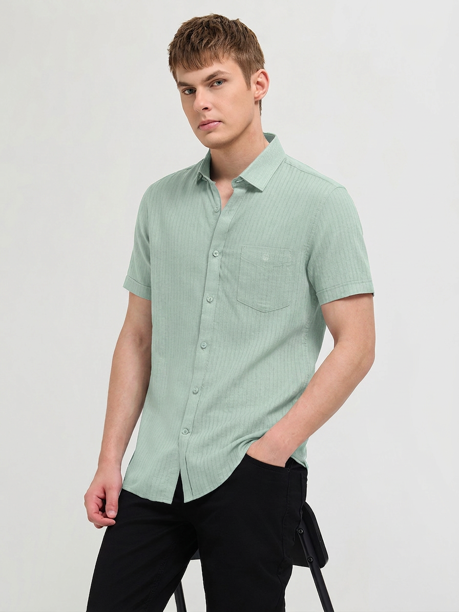 Grass Green Solid Casual Shirt
