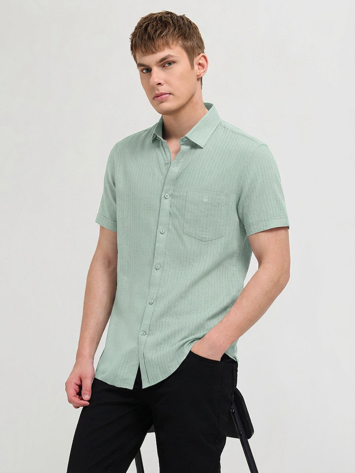 Grass Green Solid Casual Shirt