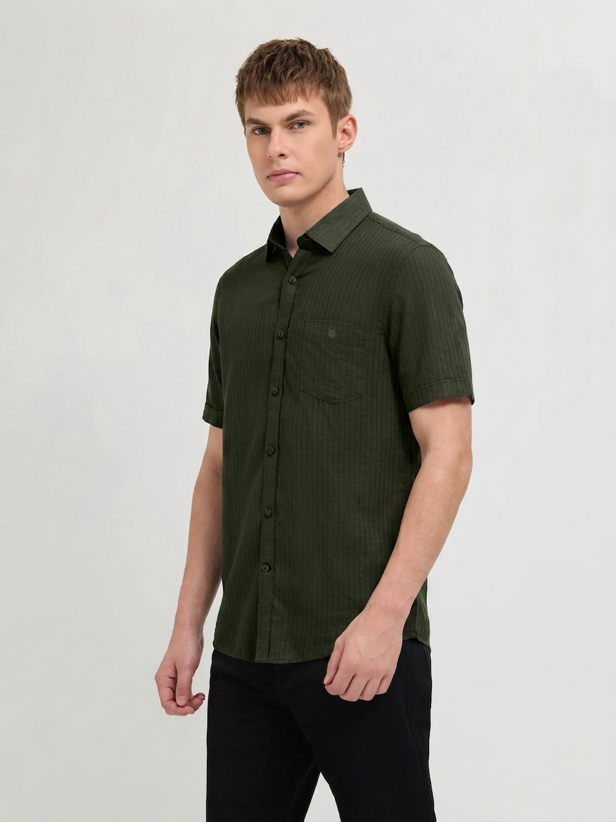 Palm Green Solid Casual Shirt