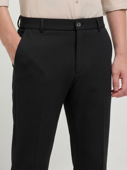 Black Solid Casual Trousers