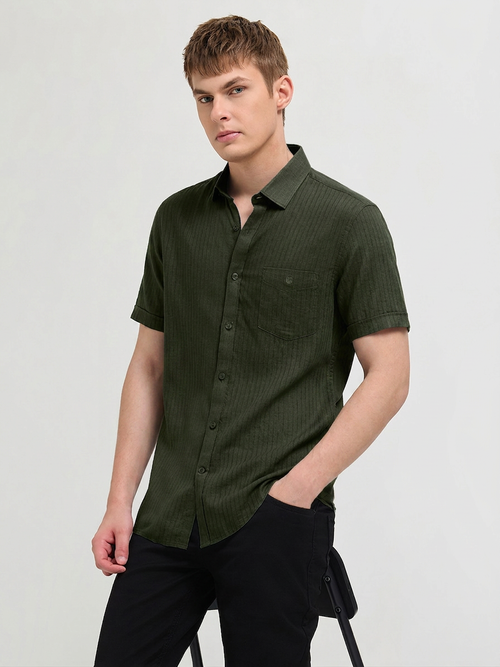 Palm Green Solid Casual Shirt