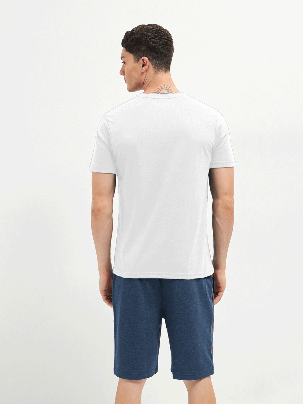 mens white crew neck t shirt