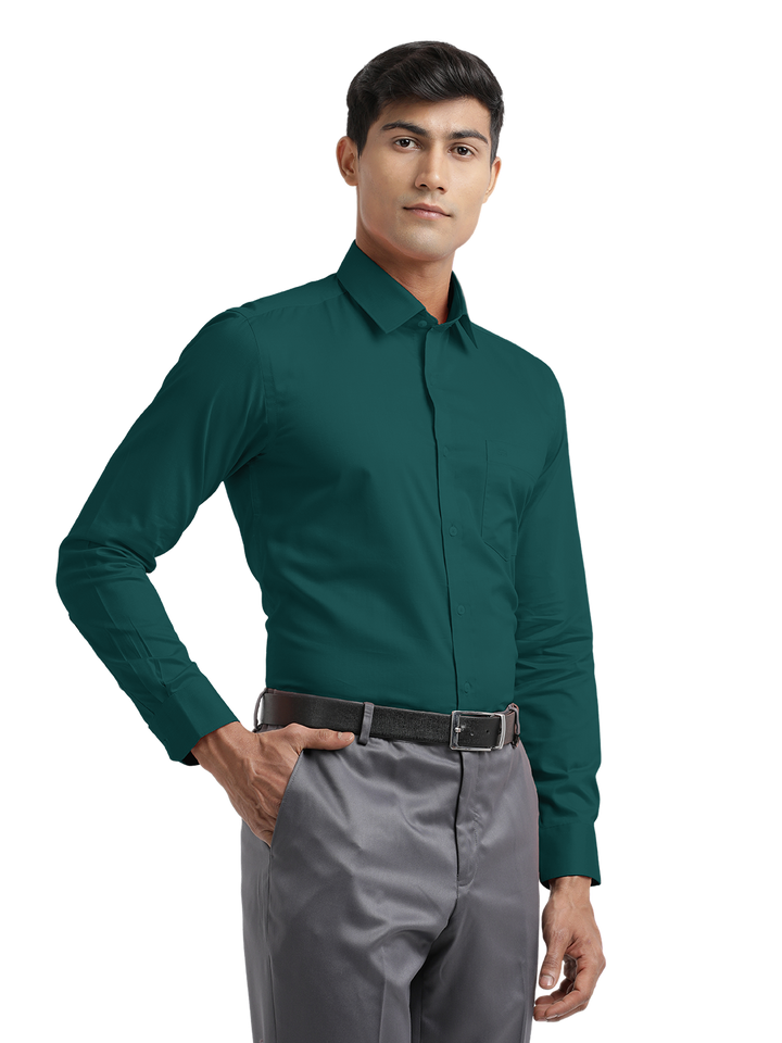 sea green shirt