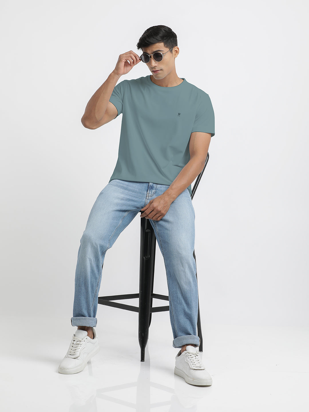 sea green t shirt